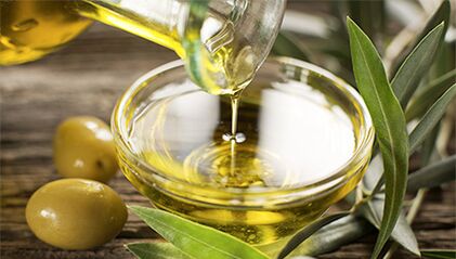 Olivenöl ist ein wichtiges Produkt im täglichen Speiseplan der Mittelmeerdiät. 